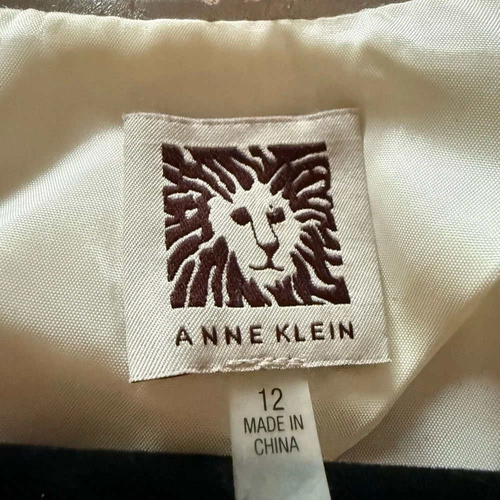 Anne Klein Red and White Blazer with Modern Silhouette size 12